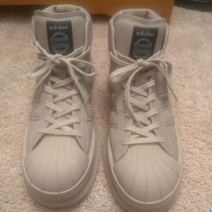 Adidas Mastodon shoes